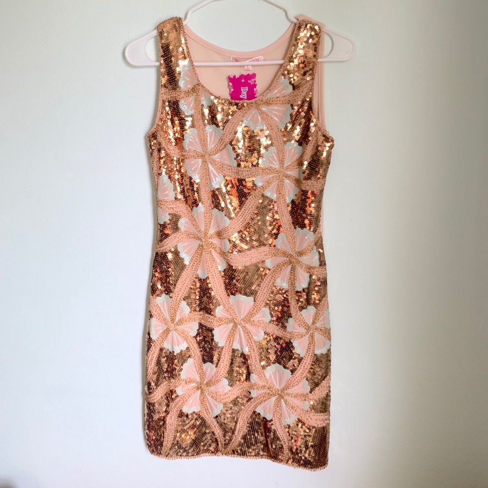 ‼️Sale‼️Day&Night gold flower sequin dress
